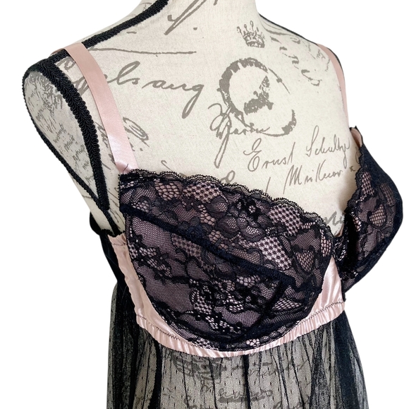 Elegant Black Lace Babydoll Lingerie - Picture 14 of 16